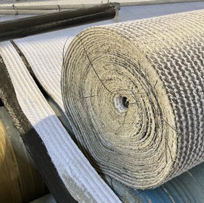 China 5000g-9000g Peso Membrana impermeable de material de bentonita para la construcción de vertederos en venta