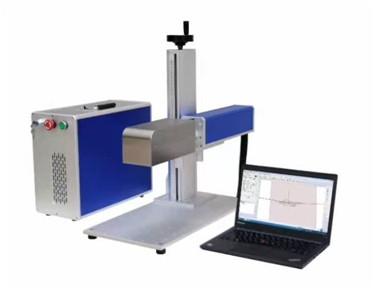 Chine Machine de marquage laser 3D métallique personnalisée 70W / 50W à vendre