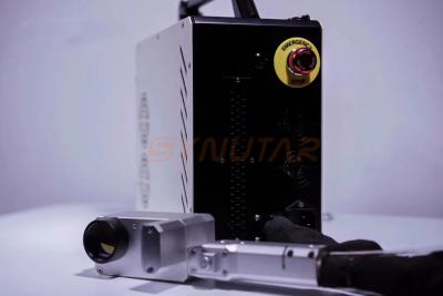 China Máquina de limpieza láser pulsada de moho portátil ligera de 50W con tipo de mano en venta