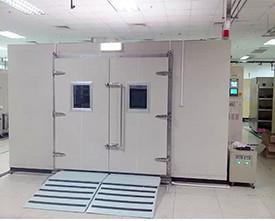China Environmental Testing Walk In Humidity Chamber Door To Door Installation for sale