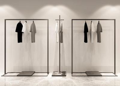 China Planche los soportes de exhibición de la ropa del negro de Matt/el estante de exhibición cubiertos polvo de la ropa en venta