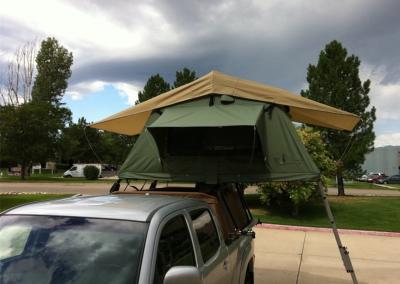 Cina Tenda di alluminio della cima del tetto dell'uomo di Palo 4, UV della tenda montato camion di Kukenam anti in vendita