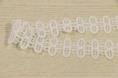 China Symmetrical Guipure Water Soluble Lace 100% Polyester 1.1 Inch Ribbon for sale