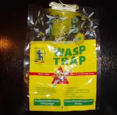 China Eco - Friendly Disposable Hanging Fly Trap Wasp Trap Bag for sale
