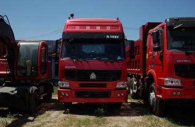 中国 シノトルク HOWO 6X2 トラクター トレーラー トラック 410 HP 販売のため