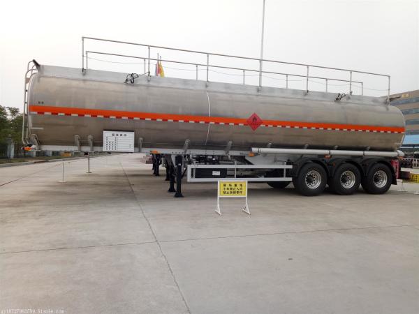 Quality 5000 Gallon 3 Axle Oil Tanker Semi Trailer For Sale for sale