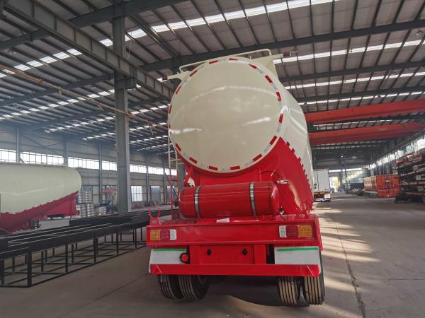 Quality 3 Axle Bulker Cement Tanker Trailer 10000 Gallon 42 Cubic Meters Fly Ash Trailer for sale