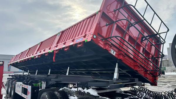 Quality Side Wall Semi Trailer truck With Twist Locks 3 Axles Stake Cargo Trailer for sale