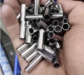 Chine Tuyaux d'acier de SS410 SS420 et tubes inoxydables, tube en acier du petit diamètre 440C à vendre