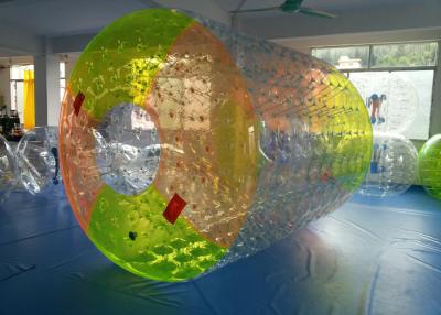 China Bola/rolo de flutuação da água do fechamento inflável surpreendente do parque de diversões para adultos à venda