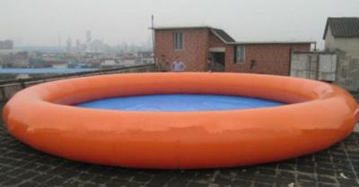 Chine Piscine gonflable ronde ignifuge faite sur commande de famille/petite piscine d'explosion à vendre