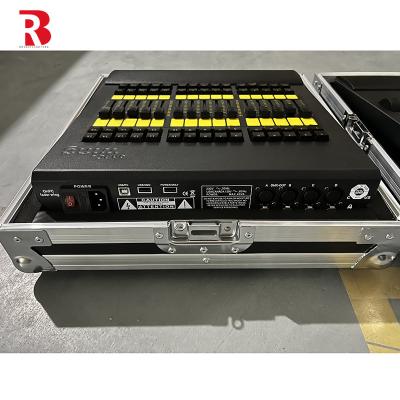 China Iluminación de escenario Sistema de control Dmx Control preciso de los accesorios RGB RGBW en venta