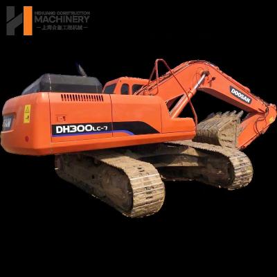China Sell used Doosan 300 excavator suitable for construction site earthwork original car condition for sale