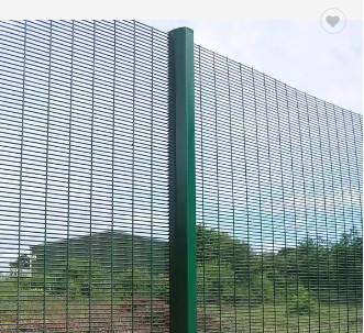 China Heavy Duty Cheap Plastic Metal Garden Prison Railway Station High Security 358 Anti Climb Wire Mesh Fence for Sale for sale