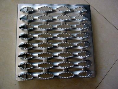 China Max 6000mm Grip Strut Safety Grating For Stair Treads Ramps And Decks for sale