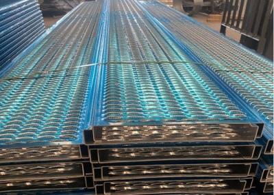 Chine 2.5mm aluminium 5052 prise de soutènement grille de planche perforée anti-dérapant sécurité diamant à vendre