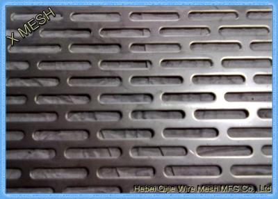 China Los paneles perforados ranurados acero galvanizado del revestimiento del metal resisten a la corrosión en venta