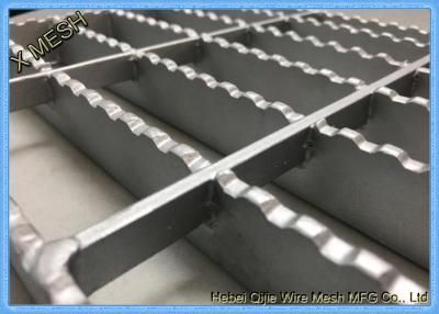 中国 ロックされた電流を通された鋼鉄格子によって拡大される金属の網をピッチ40 x 100つのMm押して下さい 販売のため
