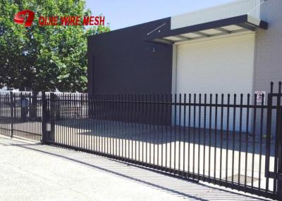 China Galvanized Steel Spear Top Security Fencing Heavy Duty 2 Rail Powder Coated for sale