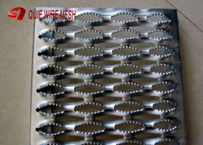 China Stainless 2MM Galvanized Steel Grating 240 * 4020MM / Anti Slip Tread Plates for sale