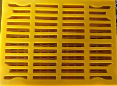 China Yellow PU Mesh Polyurethane Screen Panels With Hook For Mine Vibrating for sale