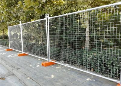 China 2.4*2.1m Durable Temporary Wire Mesh Fence Removable Welded Mesh Fencing for sale