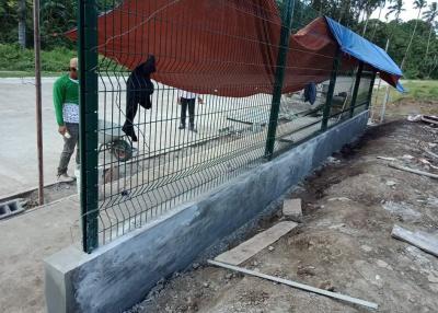China Welded Wire Mesh Security Curved Metal Fence PVC Powder Coated 3D Fence Panel for sale