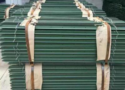 China Green Colored Fence Column Galvanised Star Pickets With Secure Barbed Wire for sale