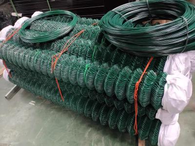 China 10 Gauge 2in Opening Green Chain Link Fence For Baseball Fields for sale