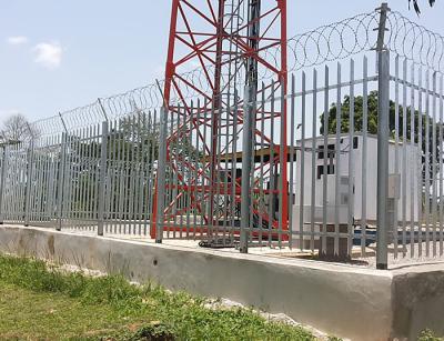 China W Profile Hot Dipped Galvanized Palisade Fence 2400hx2300l For Cell Tower for sale