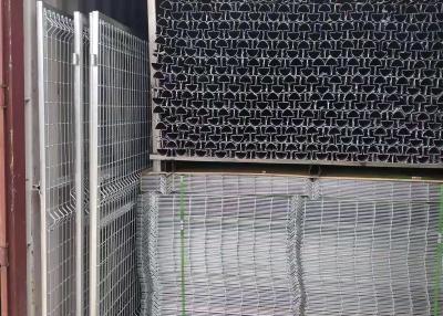 China Steel Mesh Triangle Bending Fence / 3d Curved Welded Wire Mesh Panel Fence for sale