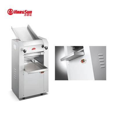 China 220V Noodle Press Machine 40-45kg Easy Operation Electric Pasta Making Machine for sale