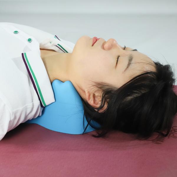 Quality Pain Relief Neck Pain Rehab Device Cervical Spine Chiropractic Neck Stretcher for sale