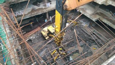 Chine Outils de perçage de creusement d'équipement, bras télescopique de creusement maximum d'excavatrice de la profondeur 26M à vendre