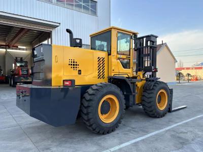 Chine 10T Rough Terrain/ Off-road Forklift lifting height 4~6m à vendre
