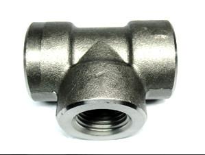 China 400°F Temperature Rating Reducing Tee Fitting for Steel Pipes Silver for sale