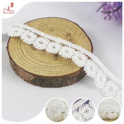 China Machine Crocheted White Ribbon Lace Trim Water Soluble For Skirt for sale
