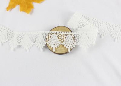 China Hollow Out Polyester Edging Lace Trim , Decorative Water Soluble Lace Trim For Sewing for sale