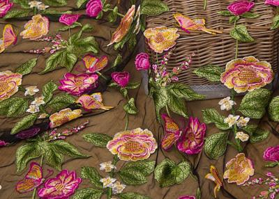 China Tela coloreada multi bordada pesada del cordón, tela floral de Tulle del cordón del vintage en venta