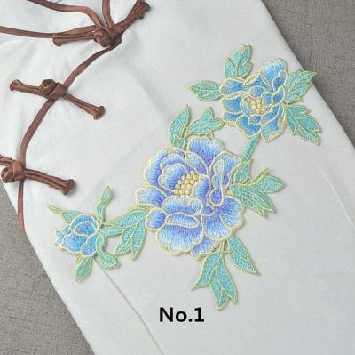 China Custom Colorful Embroidered Tulip Floral Applique Patches Self Adhesive 22.5 CM X 16 CM for sale