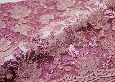 중국 당 가운을 위한 부채 모양으로 만들어진 테두리를 가진 자수에 의하여 끈으로 묶이는 분홍색 Sequin 레이스 직물 판매용