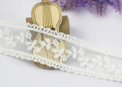 China Guarnição de nylon Scalloped do laço do algodão floral do bordado para o vestido de casamento do laço do marfim à venda