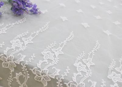 China Embroidered Edge Fabric White Floral Lace Vine Netting Tulle For Bridal Gowns for sale