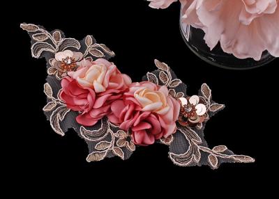 China remendos bordados florais do Applique 3D para o laço do cristal de rocha do grânulo da lantejoula à venda
