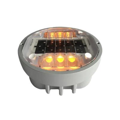 中国 CE 太陽光道路マーカー 2.5V LED舗装マーカー サイズ 125mm*50mm 販売のため