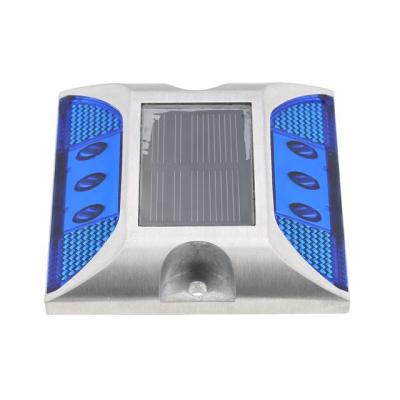 China Anti-UV PC LED Solar Road Stud Flashing Alumínio resistente a intempéries à venda