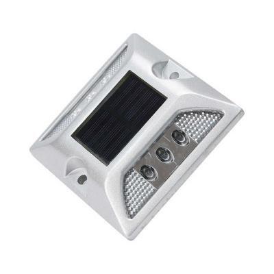 China Anti-UV PC LED solar Marcadores de carretera de aluminio de fundición de la carretera de luz en venta