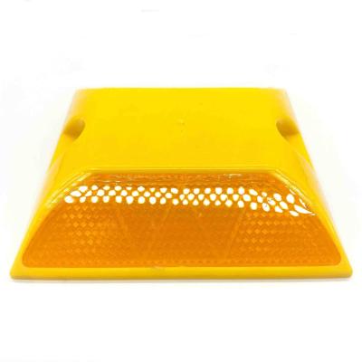 China Highway Cat Eye Road Reflector 3m Plastic ASTM D4280 CE Certificate for sale