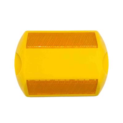 중국 CE 플라스틱 도로 반사기 PMMA 노란색 도로 반사기 ASTM 표준 판매용