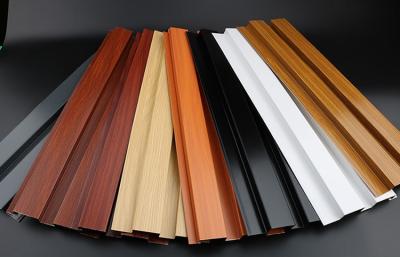 中国 House Interior Wood Grain Aluminium Alloy Profile Fluted Wall 3d Ceiling Panels 販売のため